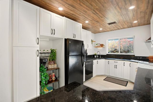 245 N Tradewinds Avenue, Lauderdale-By-The-Sea, Fort Lauderdale, FL 33308