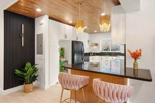 245 N Tradewinds Avenue, Lauderdale-By-The-Sea, Fort Lauderdale, FL 33308