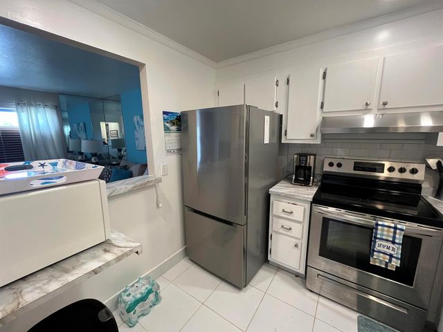210 Valencia I, Delray Beach, FL 33446