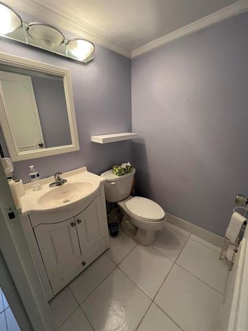 210 Valencia I, Delray Beach, FL 33446