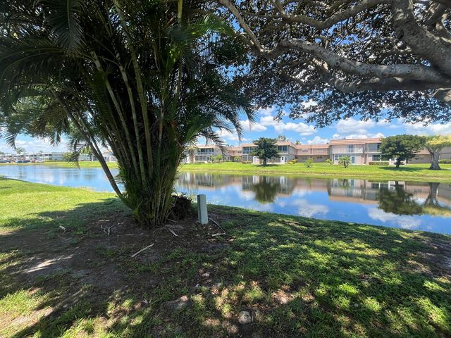 210 Valencia I, Delray Beach, FL 33446