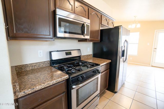 7204 Copper Sky Court, El Paso, TX 79934