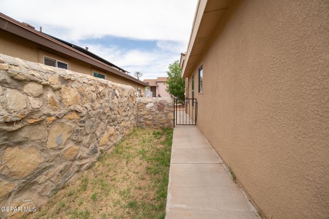 7204 Copper Sky Court, El Paso, TX 79934