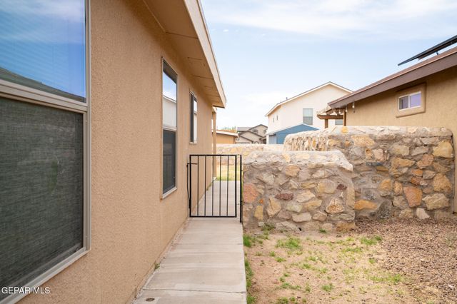 7204 Copper Sky Court, El Paso, TX 79934