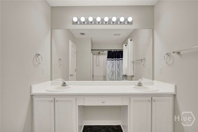 1 Heathers Chase, Savannah, GA 31419