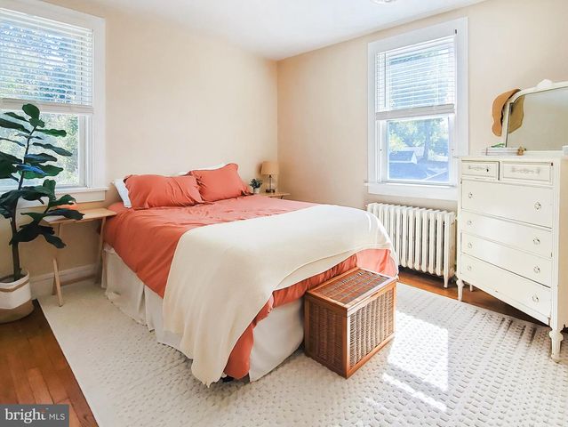 9 W GARRISON RD, Brookhaven, PA 19015