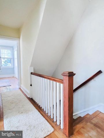 9 W GARRISON RD, Brookhaven, PA 19015