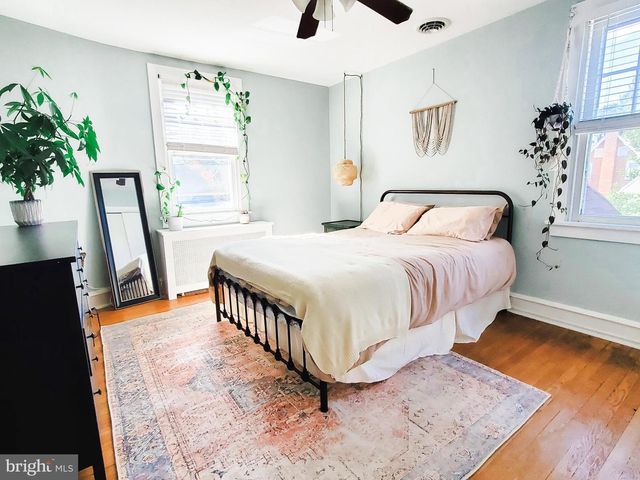 9 W GARRISON RD, Brookhaven, PA 19015