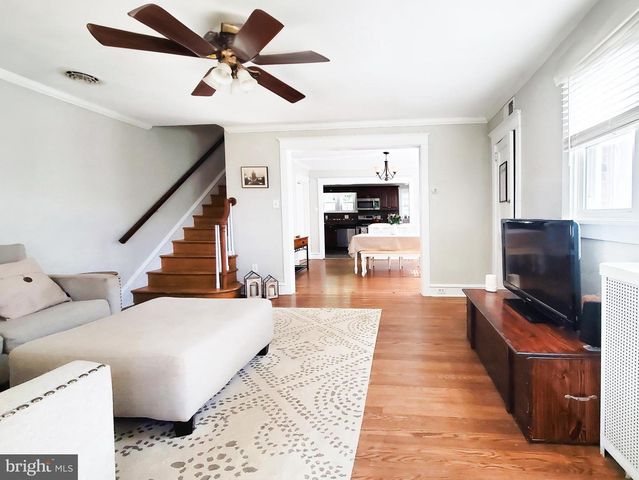 9 W GARRISON RD, Brookhaven, PA 19015