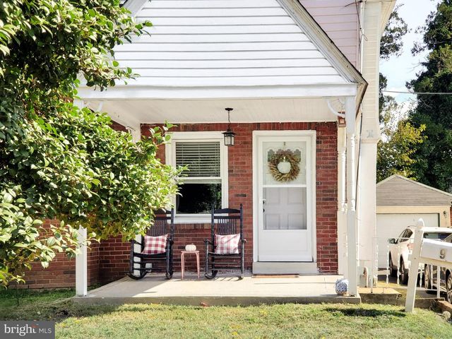 9 W GARRISON RD, Brookhaven, PA 19015