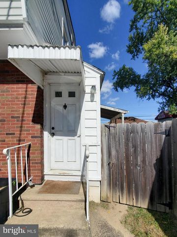 9 W GARRISON RD, Brookhaven, PA 19015