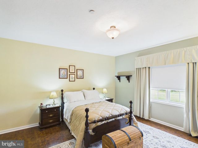 1501 KNOXLYN ORRTANNA RD, Orrtanna, PA 17353