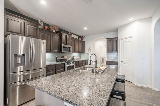 2305 Horizon Rd, Midland, TX 79705