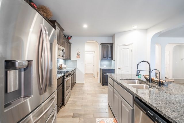 2305 Horizon Rd, Midland, TX 79705