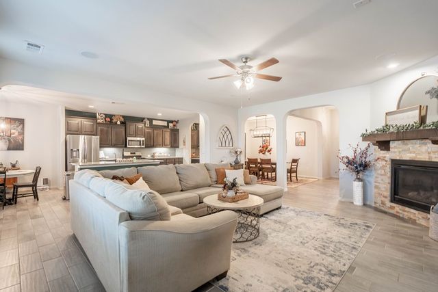 2305 Horizon Rd, Midland, TX 79705