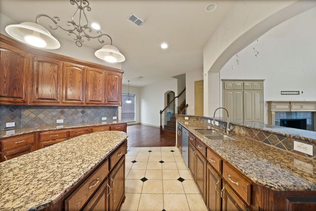 2245 Homestead Lane, Plano, TX 75025