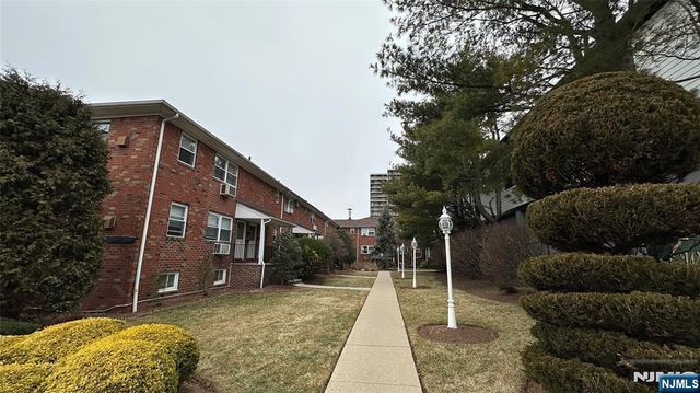 1307 Inwood Terrace 1, Fort Lee, NJ 07024
