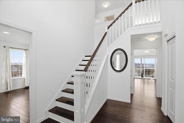 446 LANCER DR, Columbia, PA 17512