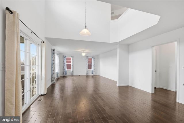 446 LANCER DR, Columbia, PA 17512