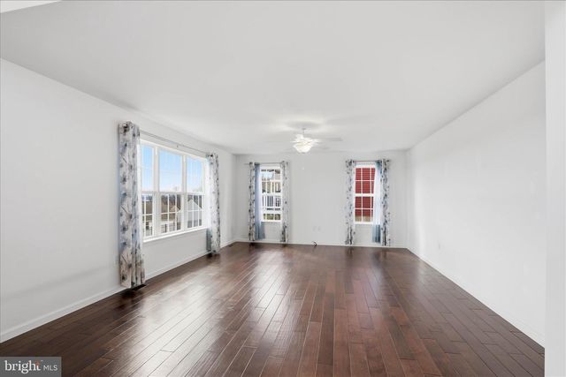 446 LANCER DR, Columbia, PA 17512