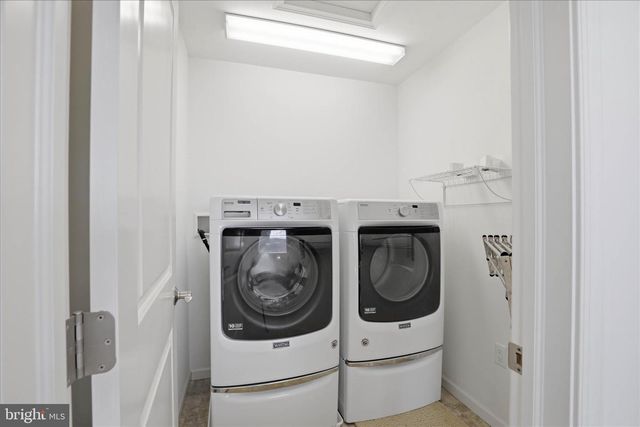 446 LANCER DR, Columbia, PA 17512