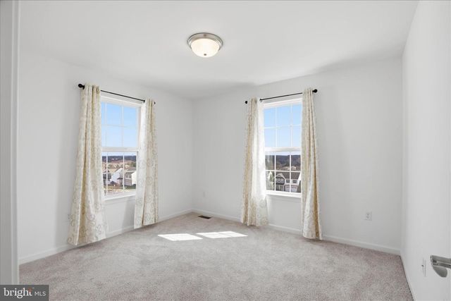 446 LANCER DR, Columbia, PA 17512