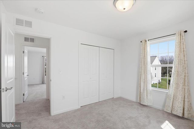 446 LANCER DR, Columbia, PA 17512