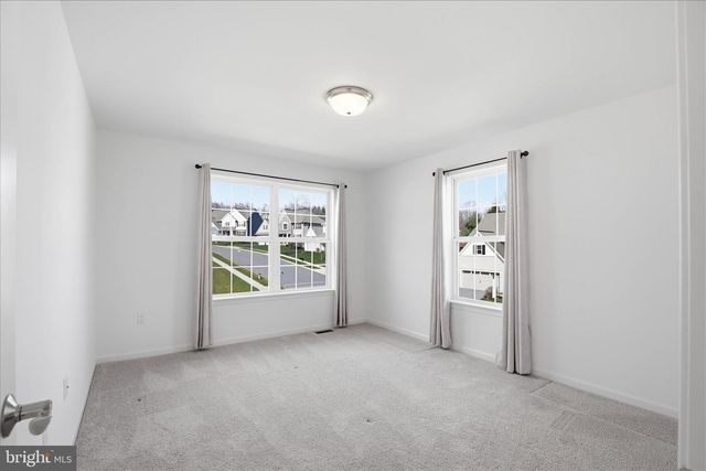 446 LANCER DR, Columbia, PA 17512