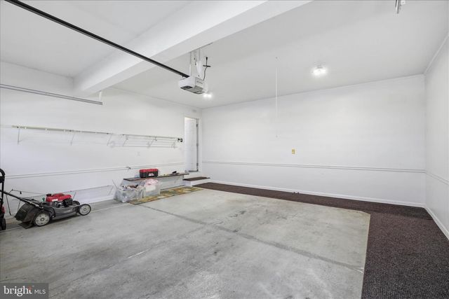 446 LANCER DR, Columbia, PA 17512