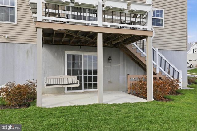 446 LANCER DR, Columbia, PA 17512