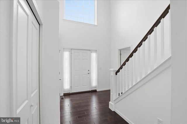 446 LANCER DR, Columbia, PA 17512