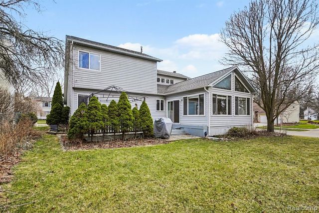 761 Peppermill Circle, Lapeer, MI 48446