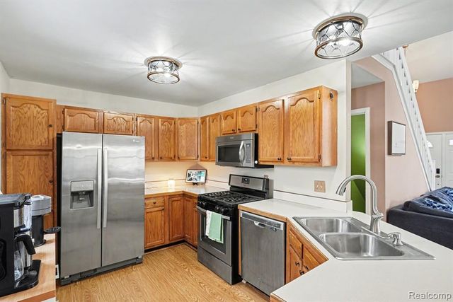 761 Peppermill Circle, Lapeer, MI 48446