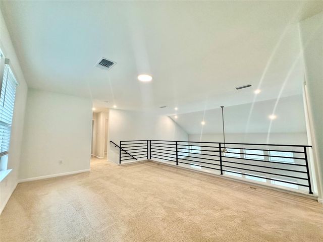 172 White Horses DR, Kyle, TX 78640