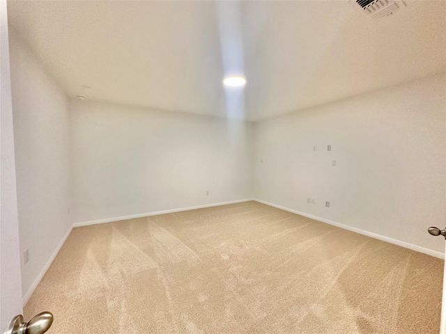 172 White Horses DR, Kyle, TX 78640