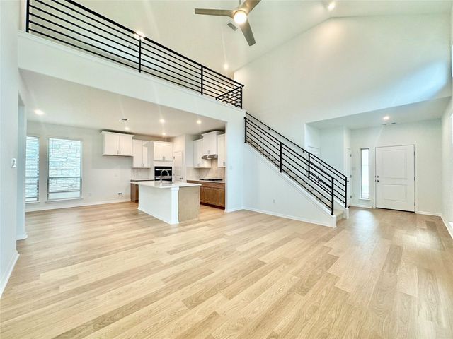 172 White Horses DR, Kyle, TX 78640