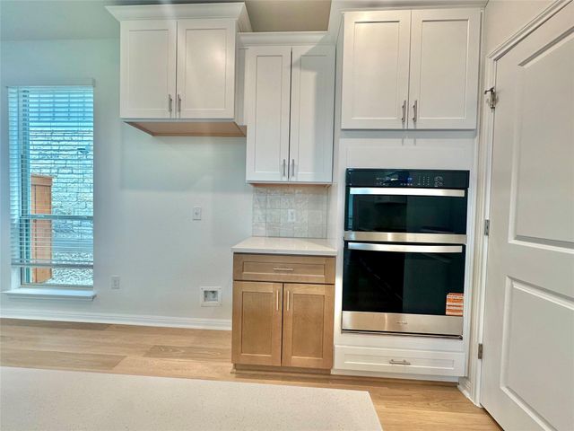 172 White Horses DR, Kyle, TX 78640