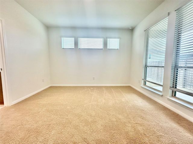 172 White Horses DR, Kyle, TX 78640