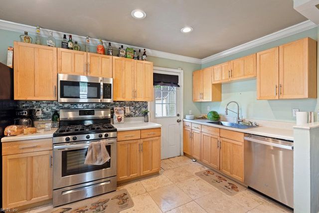 7711 Nesbitt DR, Norfolk, VA 23505