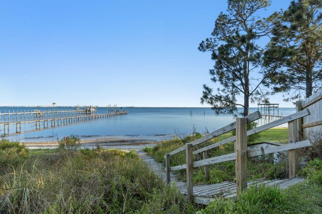 1736 Shellfish Drive, Navarre, FL 32566