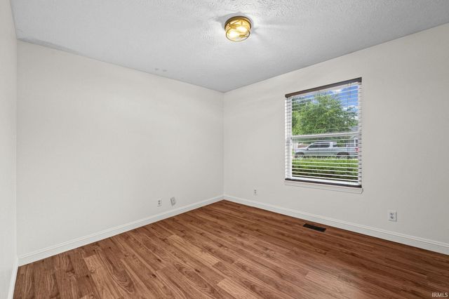 5828 BITTERSWEET Drive, West Lafayette, IN 47906