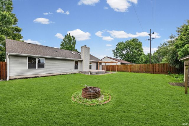 5828 BITTERSWEET Drive, West Lafayette, IN 47906