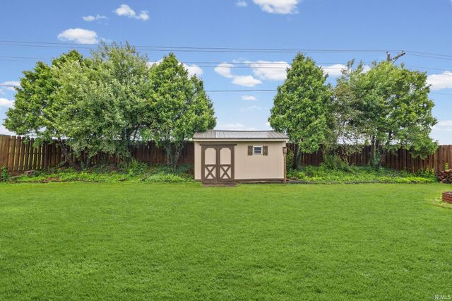 5828 BITTERSWEET Drive, West Lafayette, IN 47906
