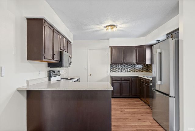 5828 BITTERSWEET Drive, West Lafayette, IN 47906