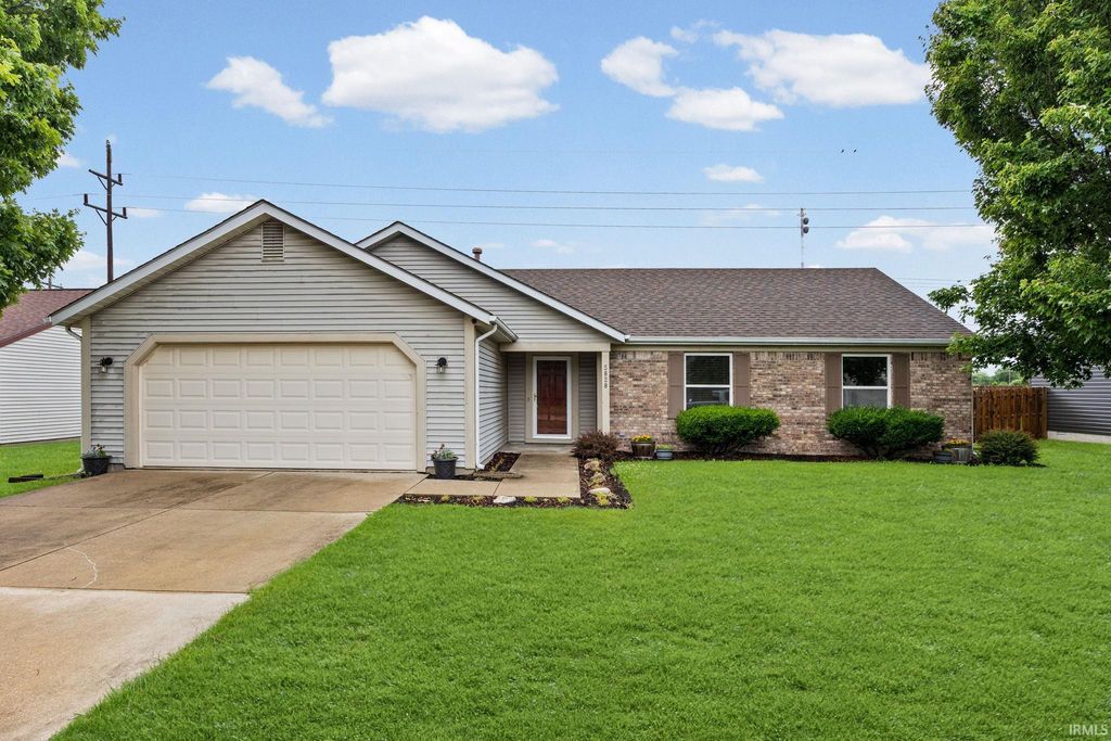 5828 BITTERSWEET Drive, West Lafayette, IN 47906