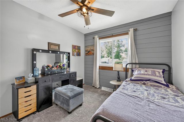 335 Bayshore Drive, Eastlake, OH 44095