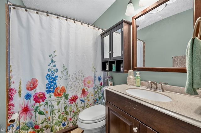 335 Bayshore Drive, Eastlake, OH 44095