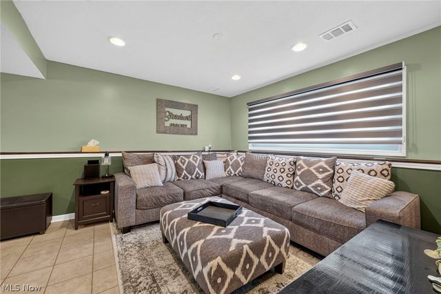 335 Bayshore Drive, Eastlake, OH 44095