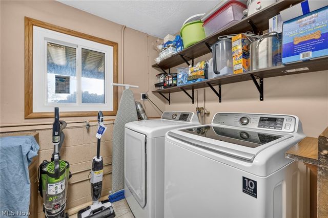 335 Bayshore Drive, Eastlake, OH 44095