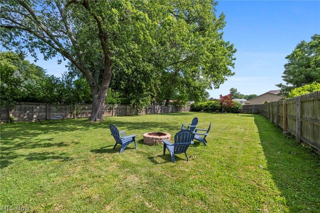 335 Bayshore Drive, Eastlake, OH 44095